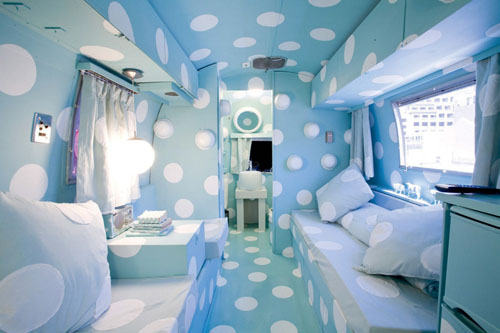 Im „The Grand Daddy“ kann man neben den herkömmlichen Zimmern auch einen Airstream- Wohnwagen fu?r die Übernachtung buchen